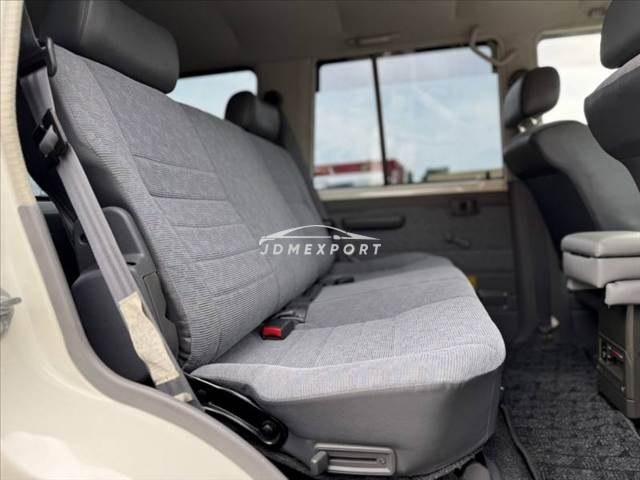 Toyota Land Cruiser 2000 thumbnail 19