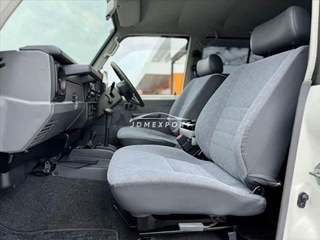 Toyota Land Cruiser 2000 thumbnail 17
