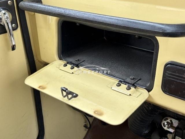 Mitsubishi Jeep 1980 thumbnail 9
