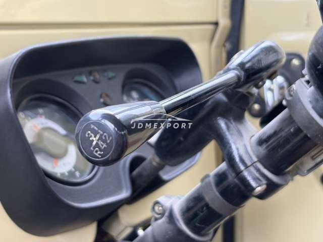 Mitsubishi Jeep 1980 thumbnail 17