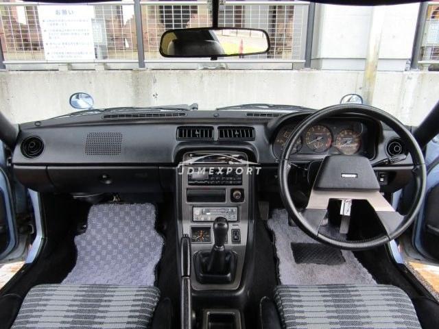 Mazda RX-7 1982 thumbnail 9