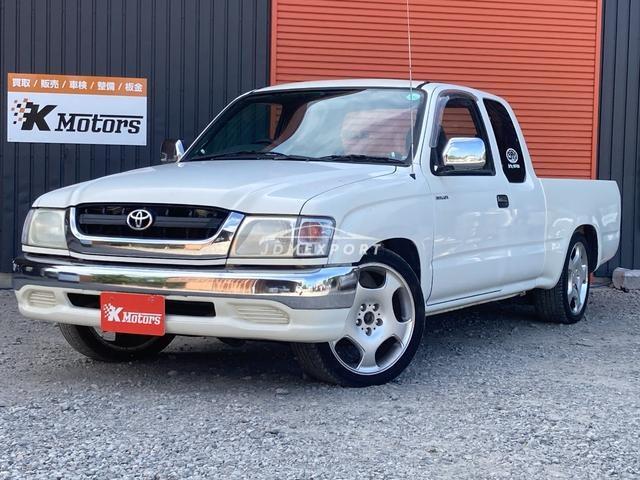 Toyota Hilux Sports Pick Up 2001