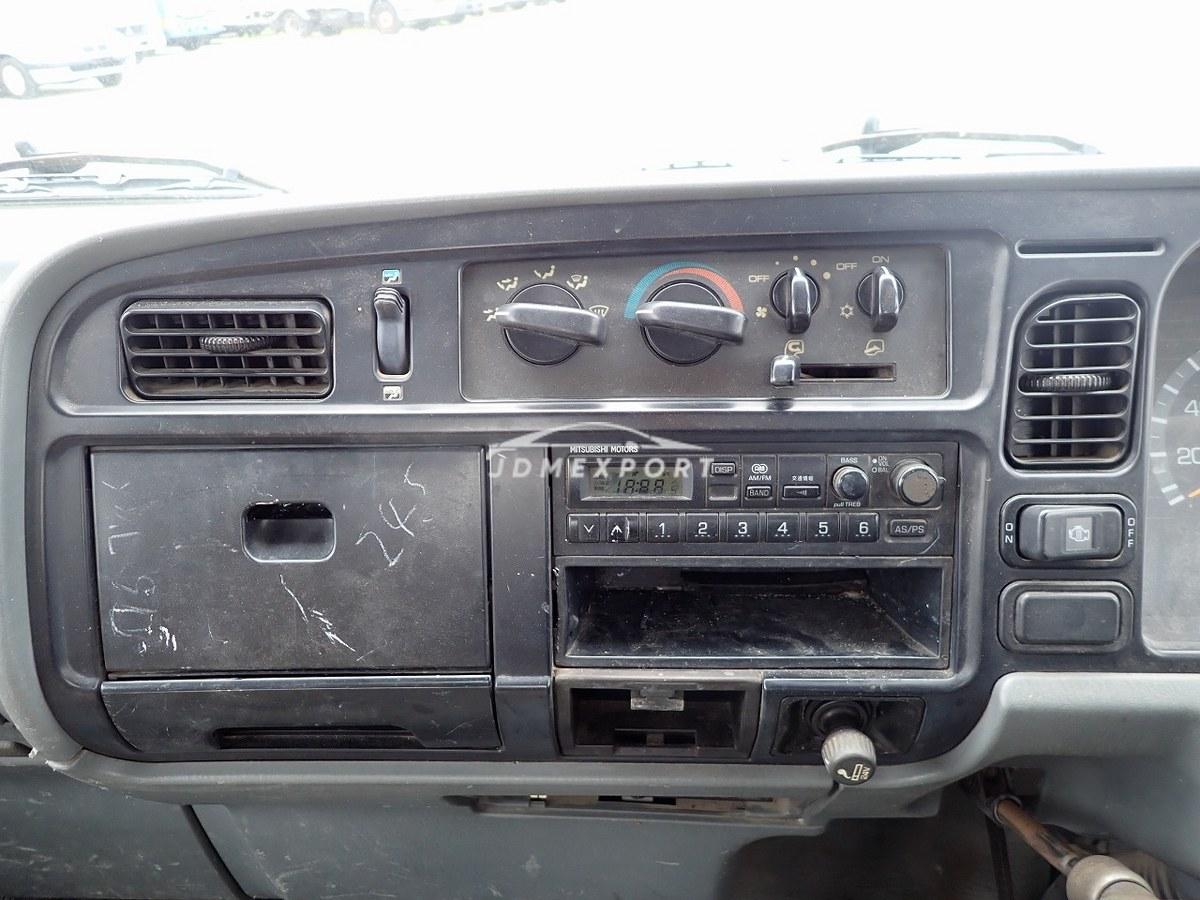 Mitsubishi Fuso Canter 1997 thumbnail 32