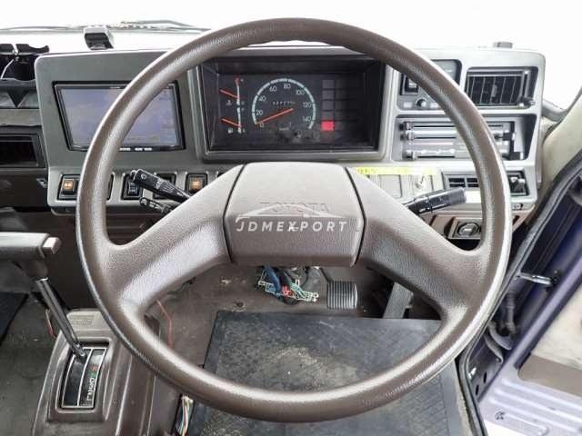 Toyota Coaster 1991 thumbnail 30