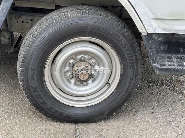 Toyota Hiace Truck 1997 thumbnail 17