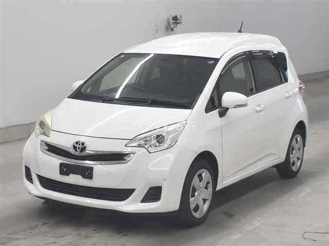 Toyota Ractis thumbnail 5