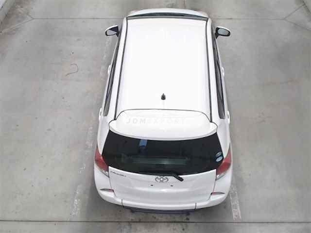Toyota Ractis thumbnail 11