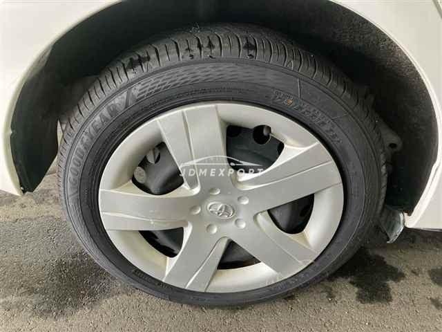 Toyota Ractis thumbnail 10