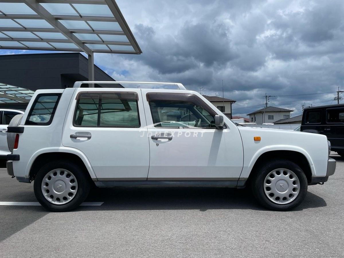 Nissan Rasheen 2000 thumbnail 3
