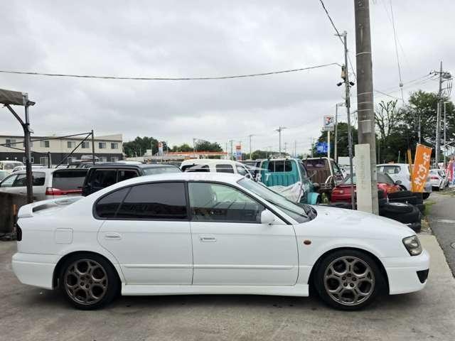 Subaru Legacy B4 2001 thumbnail 4