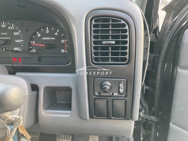 Nissan Datsun Pickup 1996 thumbnail 29