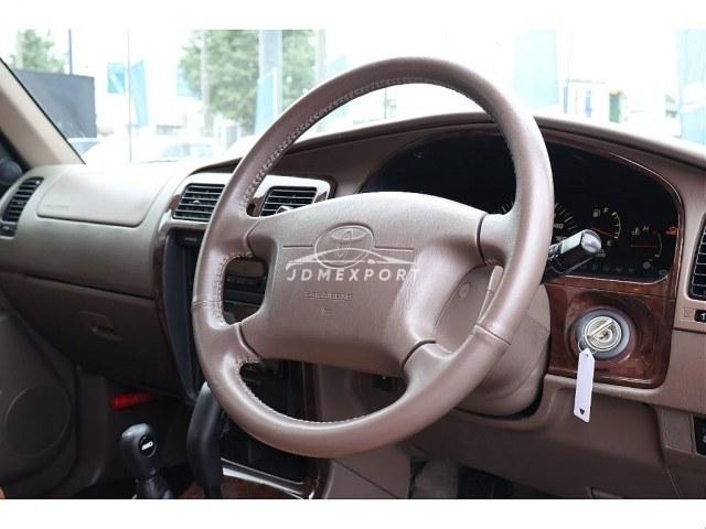 Toyota Hilux Surf 2002 thumbnail 2