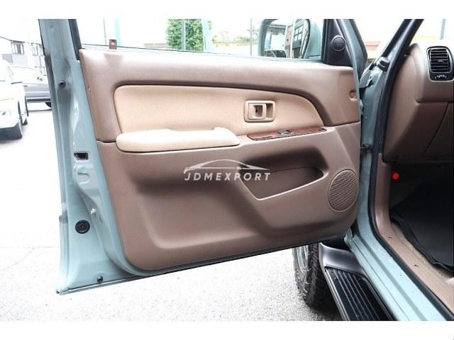 Toyota Hilux Surf 2002 thumbnail 16