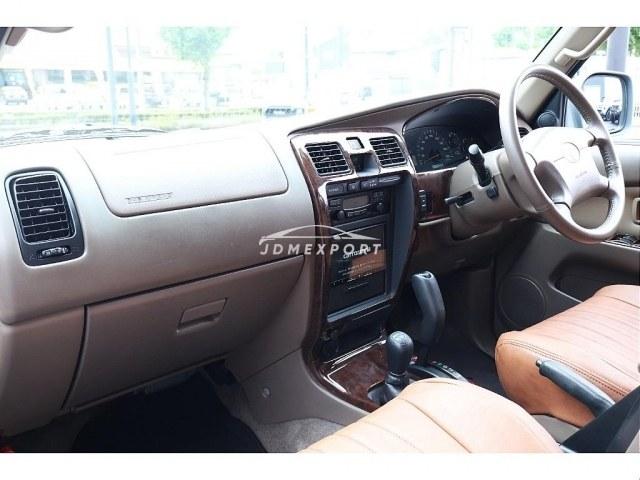 Toyota Hilux Surf 2002 thumbnail 4