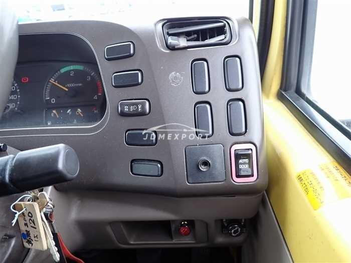 Mitsubishi Fuso Rosa Bus 2001 thumbnail 25