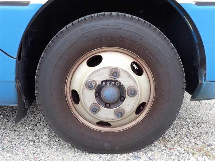 Mitsubishi Fuso Rosa Bus 2001 thumbnail 9
