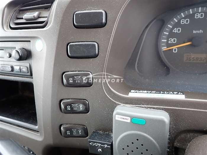 Mitsubishi Fuso Rosa Bus 2001 thumbnail 24