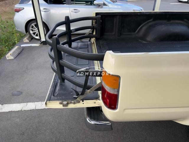 Toyota Hilux 1997 thumbnail 56