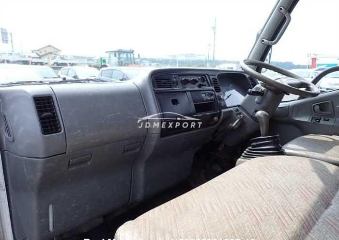 Mitsubishi Fuso Canter 1998 thumbnail 18