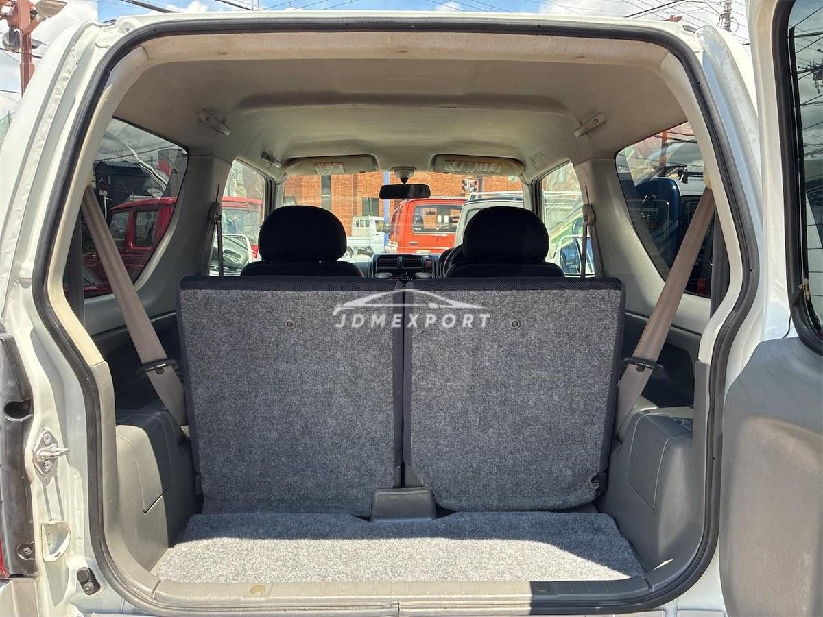 Suzuki Jimny 2000 thumbnail 37