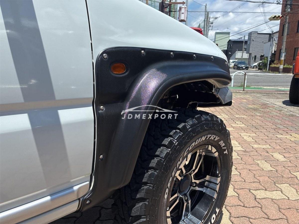 Suzuki Jimny 2000 thumbnail 55