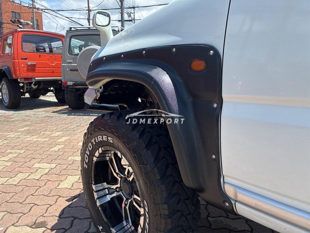 Suzuki Jimny 2000 thumbnail 57