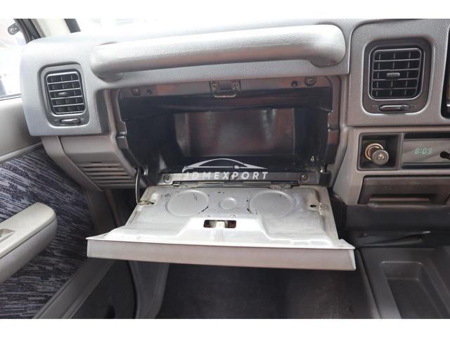 Toyota Land Cruiser Prado 1993 thumbnail 35