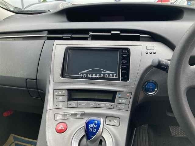 Toyota Prius thumbnail 7