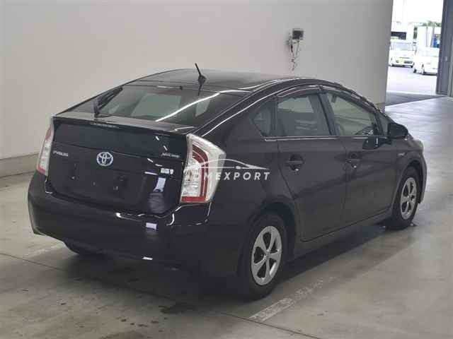 Toyota Prius thumbnail 6