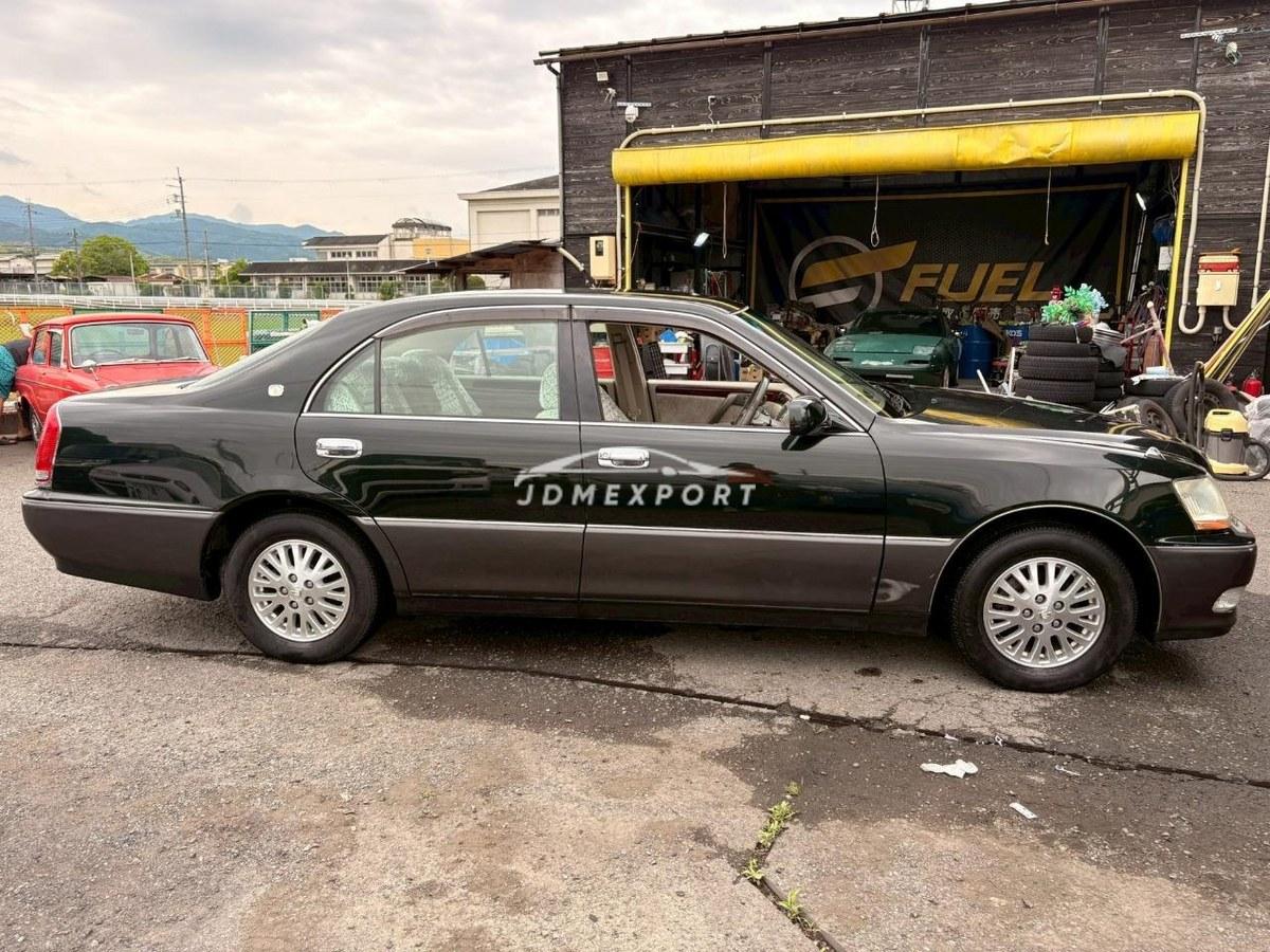 Toyota Crown Majesta 2001 thumbnail 5