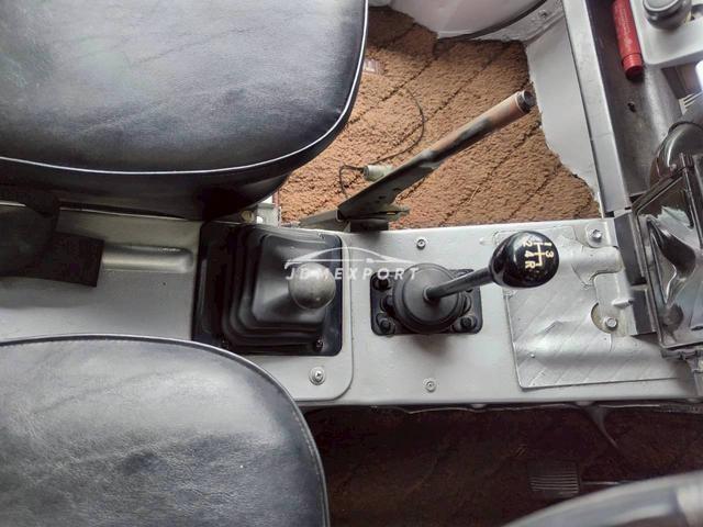 Suzuki Jimny 1972 thumbnail 14