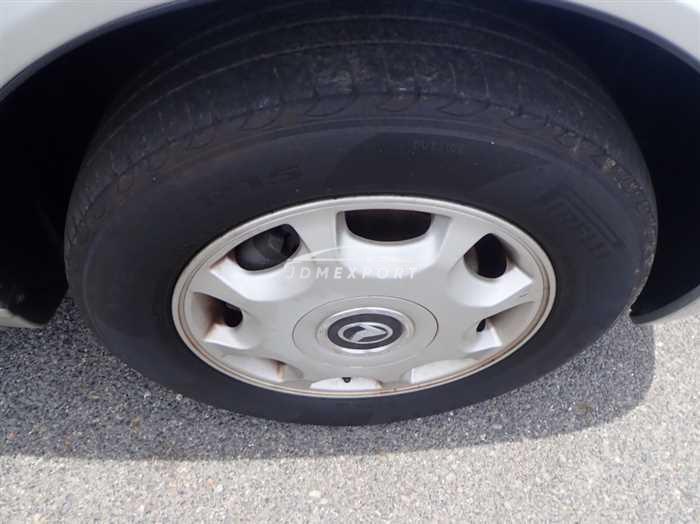 Toyota Progres 2001 thumbnail 10