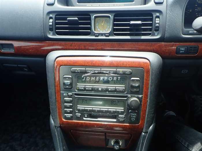 Toyota Progres 2001 thumbnail 25