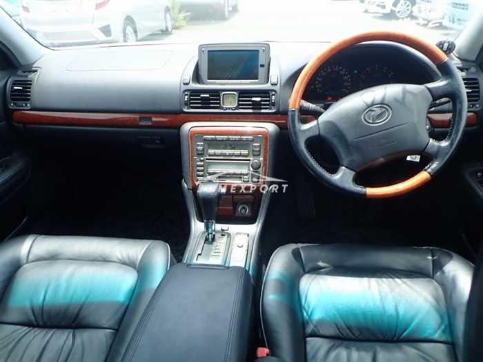 Toyota Progres 2001 thumbnail 19