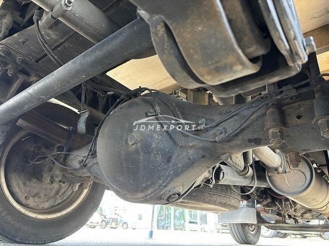 Mitsubishi Fuso Canter 2000 thumbnail 22