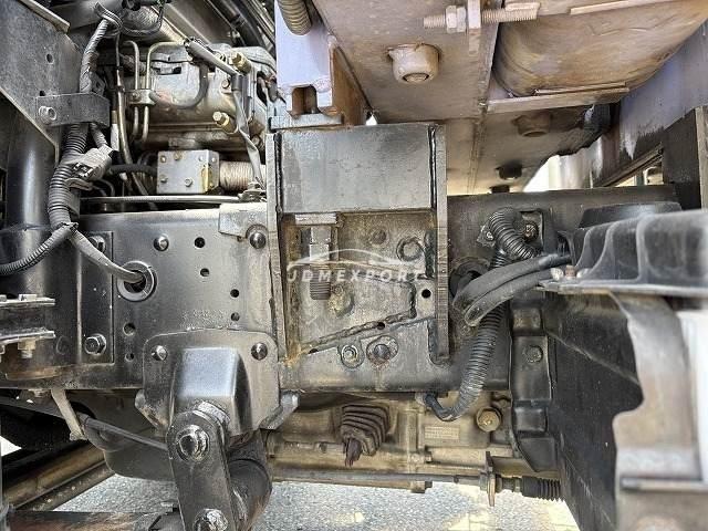 Mitsubishi Fuso Canter 2000 thumbnail 21
