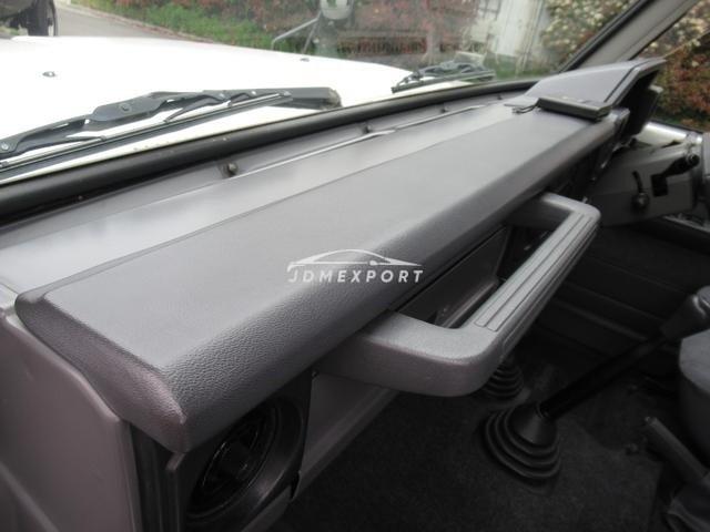 Toyota Land Cruiser 70 1999 thumbnail 64