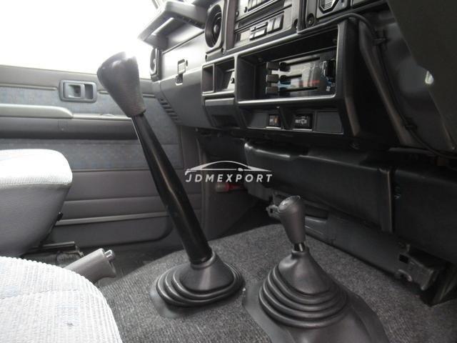 Toyota Land Cruiser 70 1999 thumbnail 74