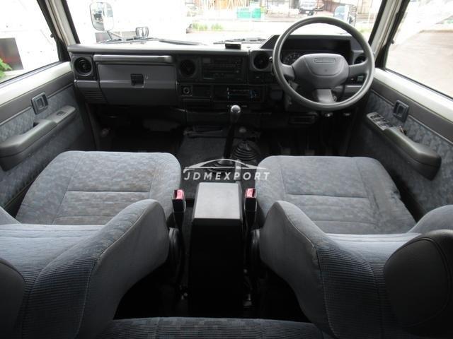 Toyota Land Cruiser 70 1999 thumbnail 16