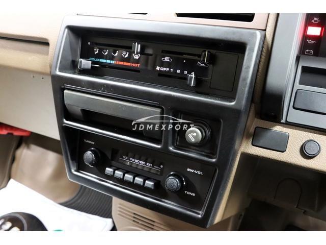 Nissan Datsun Pickup 1990 thumbnail 27