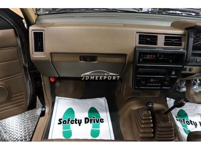 Nissan Datsun Pickup 1990 thumbnail 24