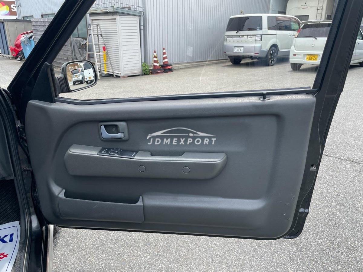 Suzuki Alto Works 1993 thumbnail 38
