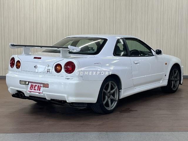 Nissan Skyline GT-R 1999 thumbnail 2