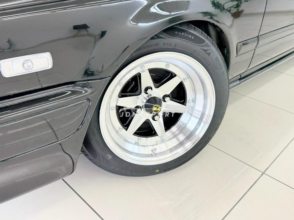 Nissan Laurel 1990 thumbnail 4