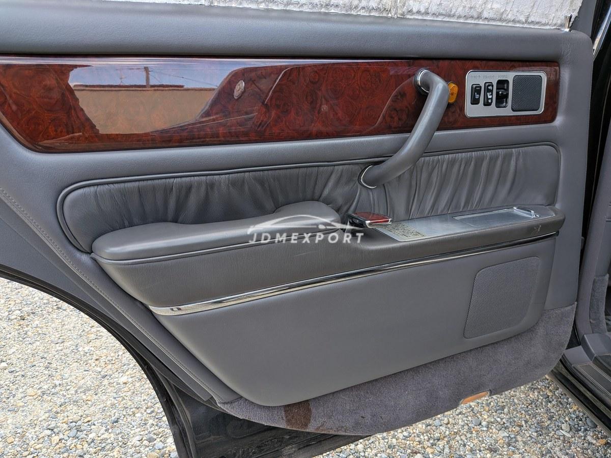 Toyota Century 2001 thumbnail 43