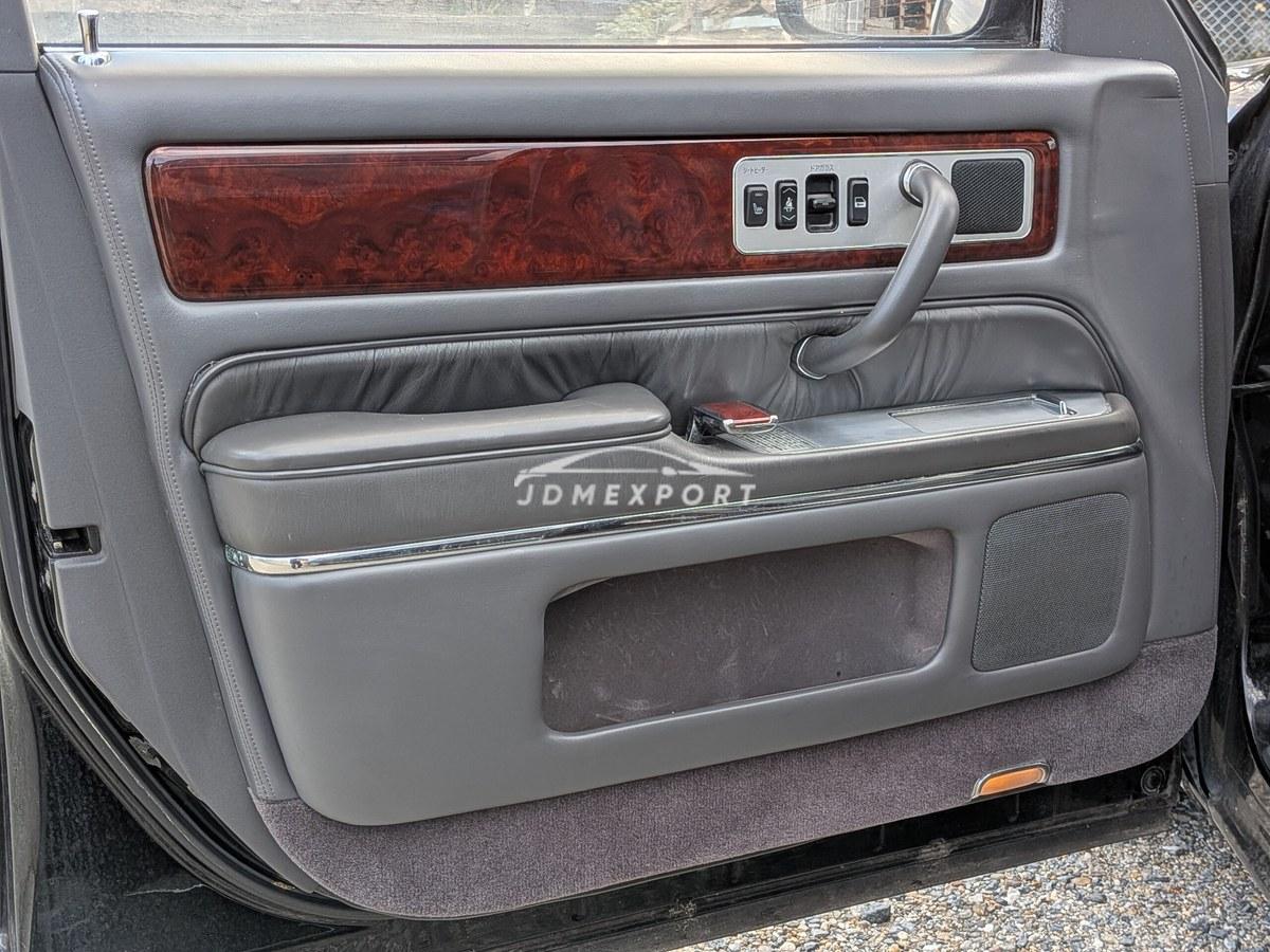 Toyota Century 2001 thumbnail 37