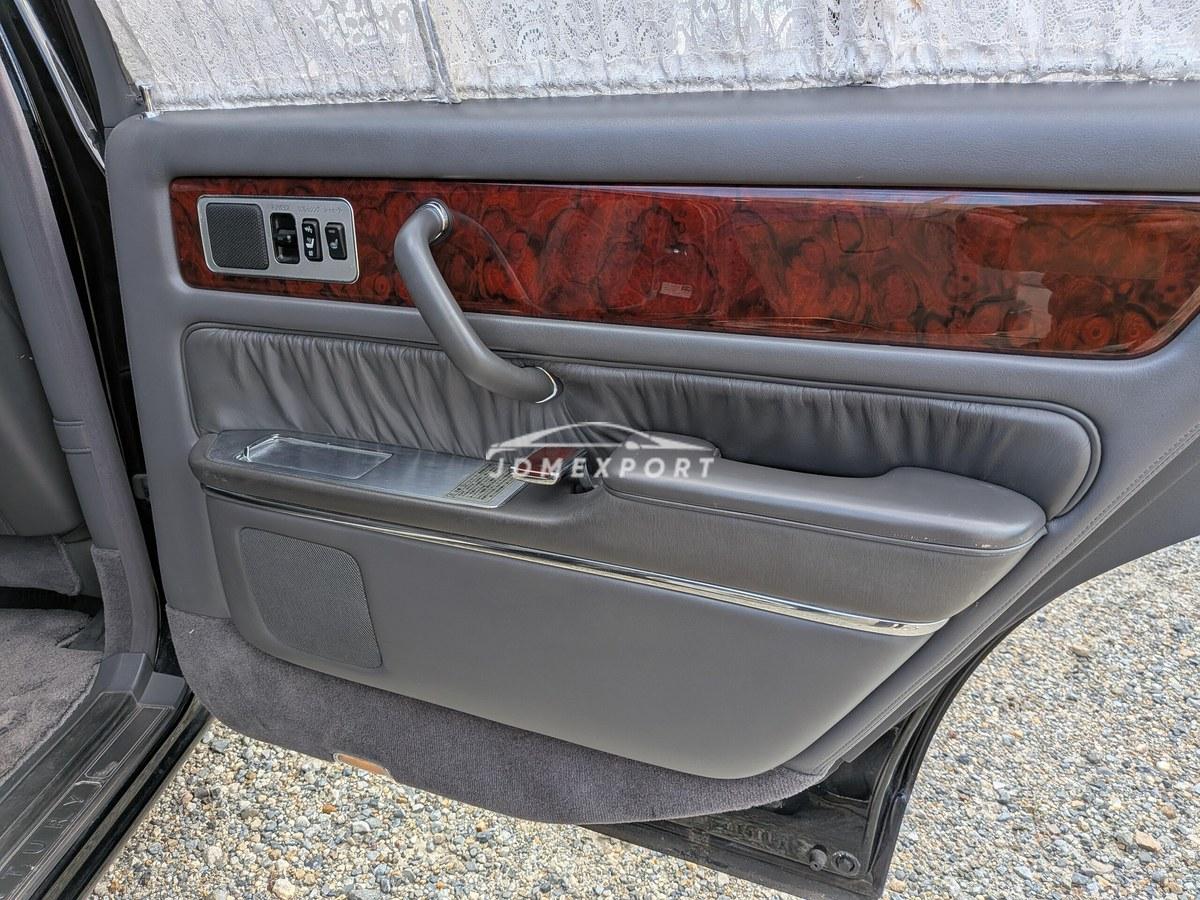 Toyota Century 2001 thumbnail 47