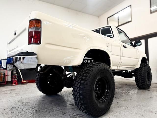 Toyota Hilux Pick Up 1990 thumbnail 16