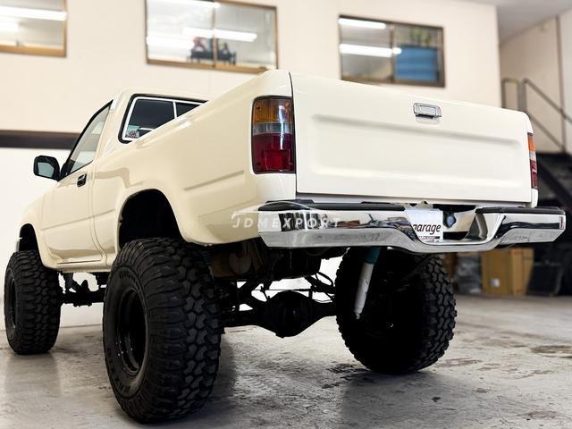 Toyota Hilux Pick Up 1990 thumbnail 3