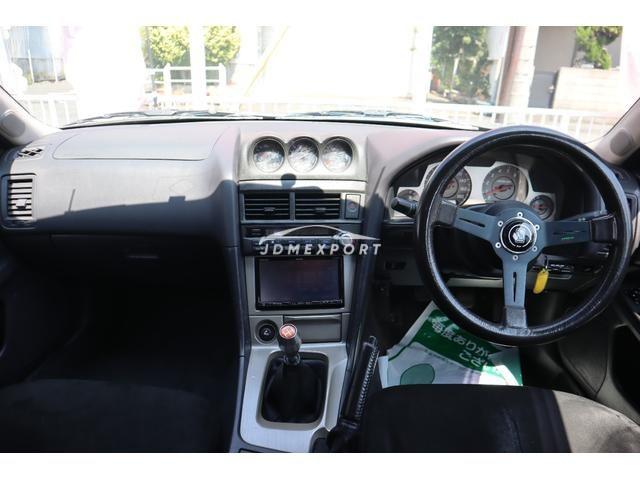Nissan Skyline 2000 thumbnail 13